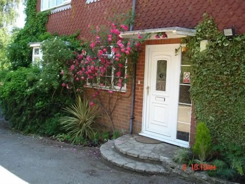 Tower Hill House Basingstoke - Image 1