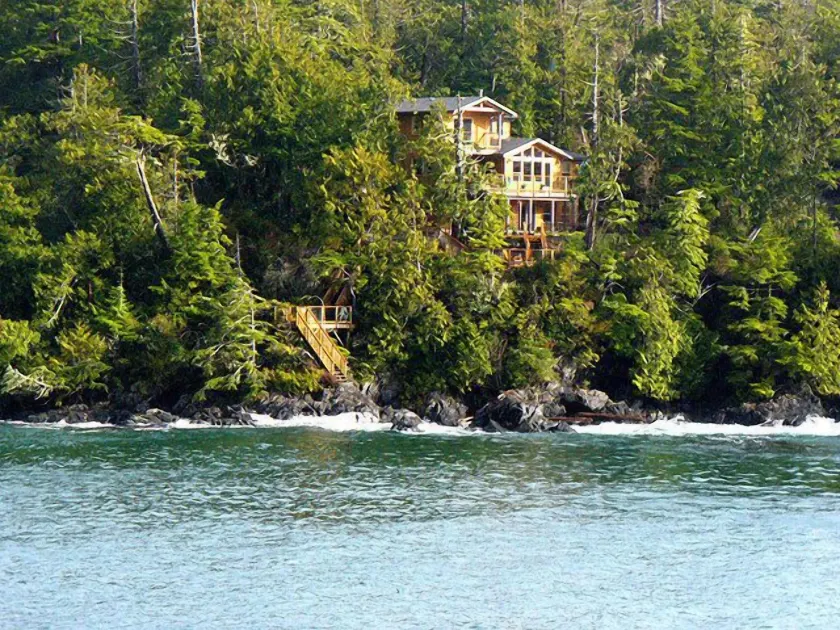 Reef Point Oceanfront Bed and Breakfast - Image 1