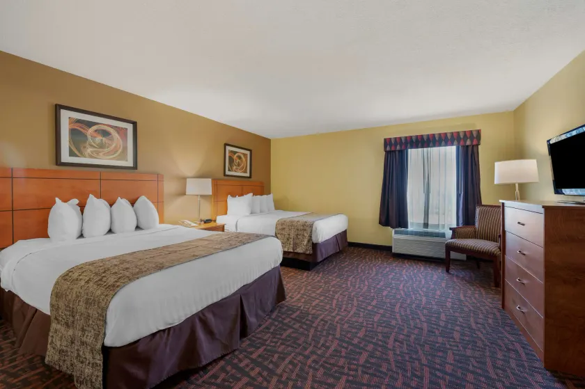 Best Western Louisville East Inn & Suites - Image 1