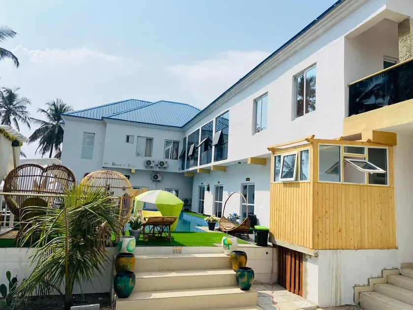 Jet Beach & Hotel - Image 1