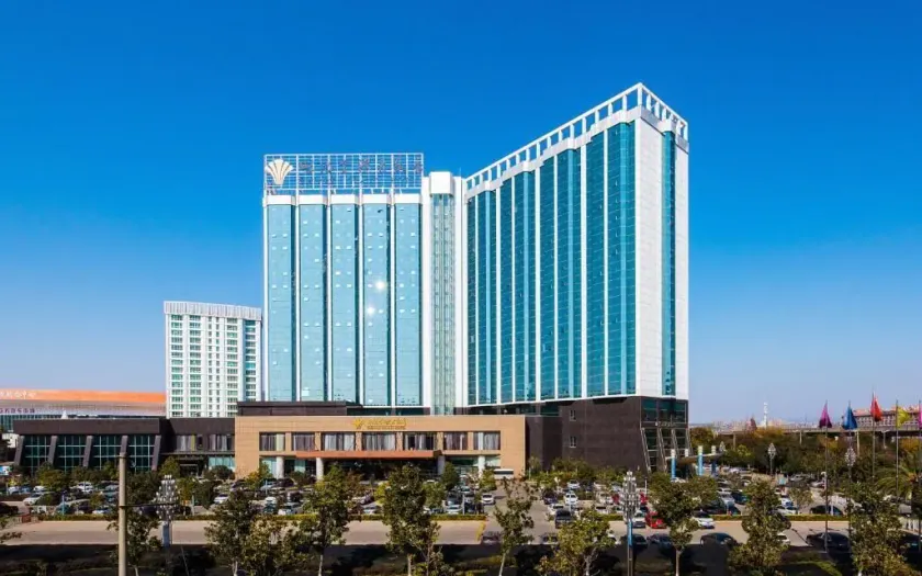 Empark Grand Hotel Kunming - Image 1