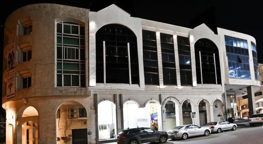 Khuttar Apartment - Image 1