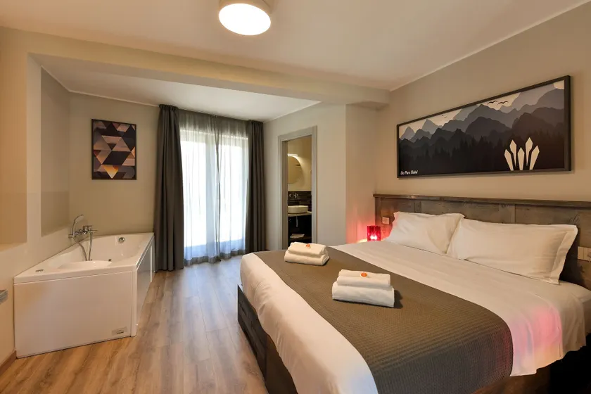 Du Parc Hotel - Image 1