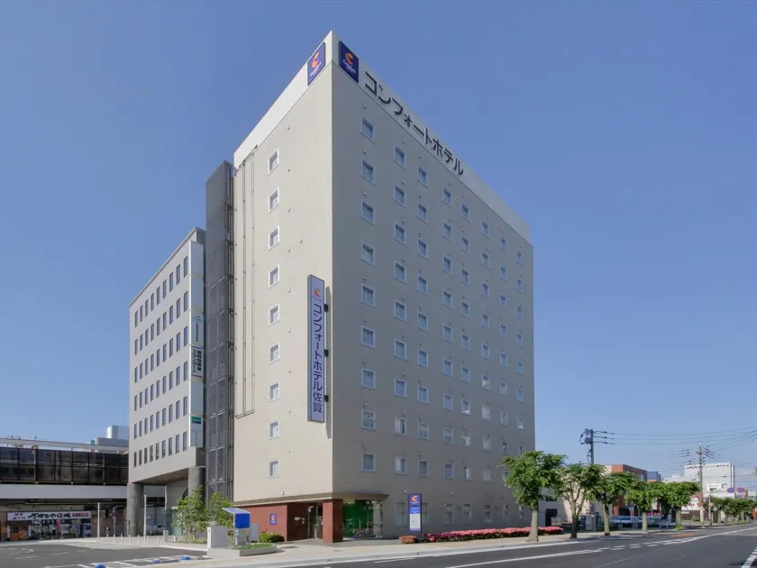 Comfort Hotel Saga - Image 1