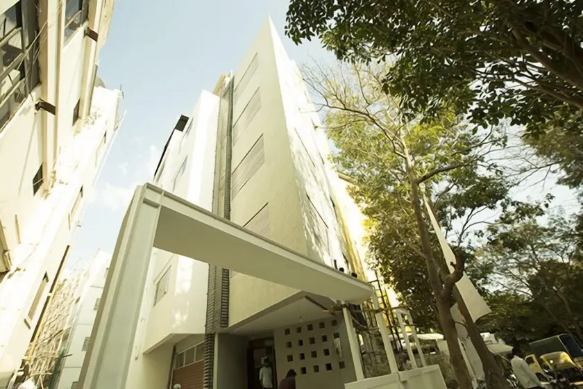 Vinaya Royal Inn - Image 1