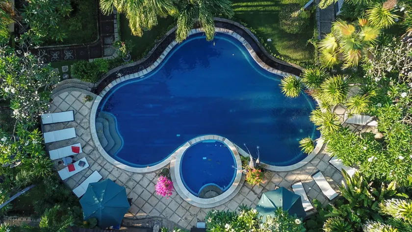 Suma Beach Hotel - Image 1