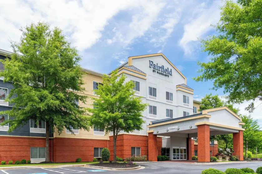 Fairfield Inn & Suites Cartersville - Image 1