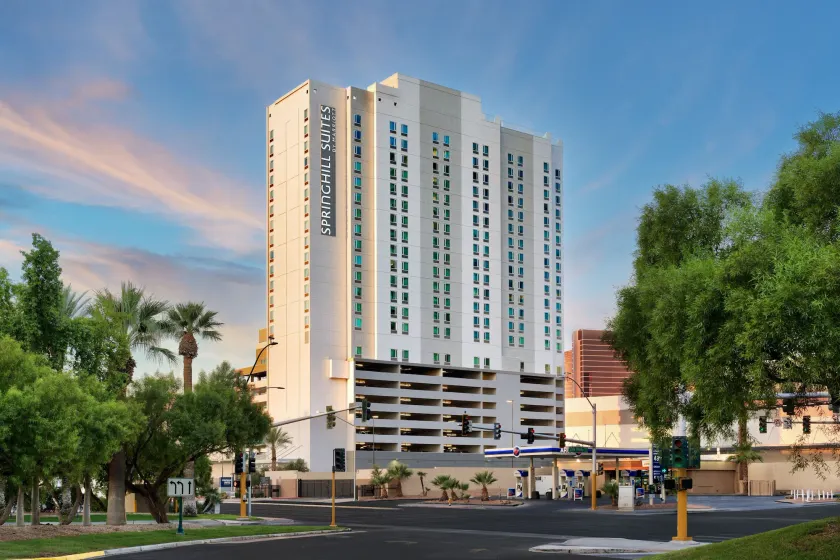 SpringHill Suites by Marriott Las Vegas Convention Center - Image 1