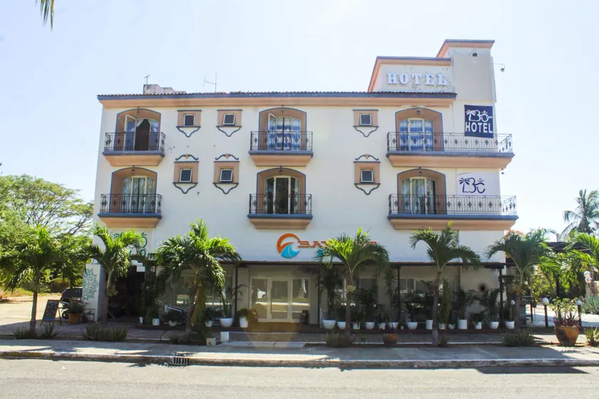 Hotel OM Huatulco - Image 1