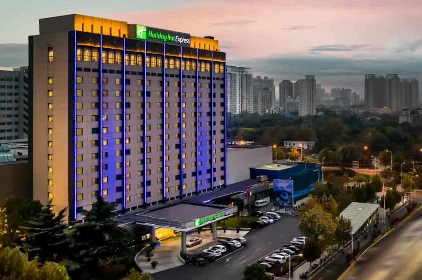 Holiday Inn Express Zhengzhou Zhongzhou by IHG - Image 1