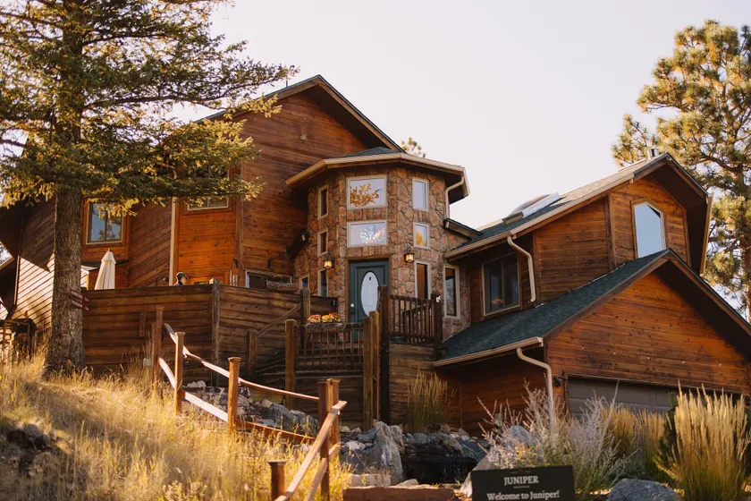 Juniper Lodge & Treehouses - Image 1