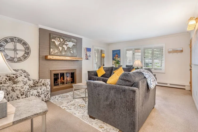Condo with Free WiFi & Uncovered Parking Close to Riva Bahn and Gold Peak - Udendørsområde
