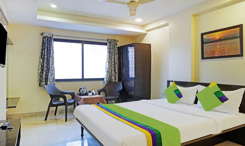 Itsy Hotels Chetan Executive Hadapsar Phursungi - Image 1