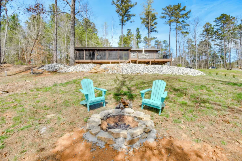 Waterfront Seneca Cabin ~ 4 Mi to Boat Launch! - Image 1