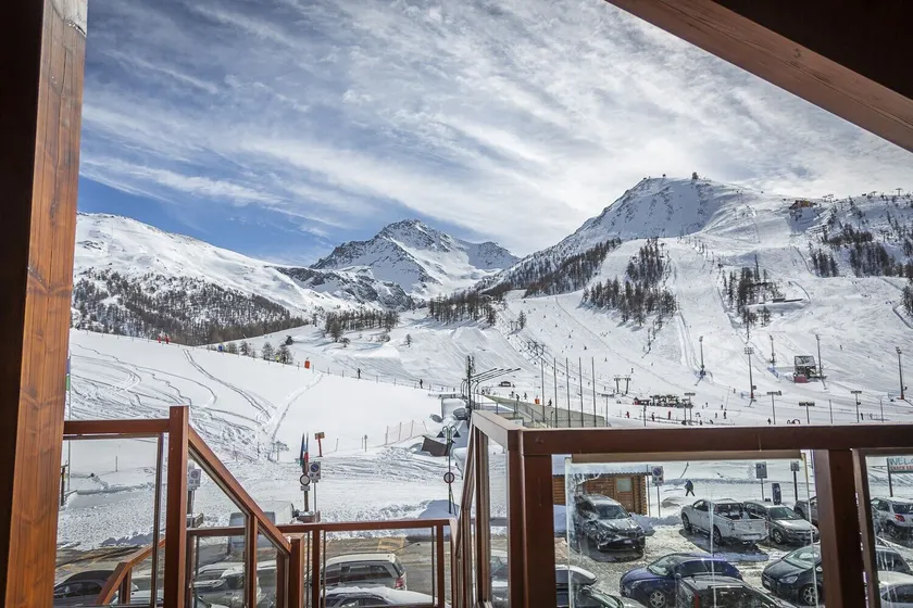 Hotel Du Col - Image 1