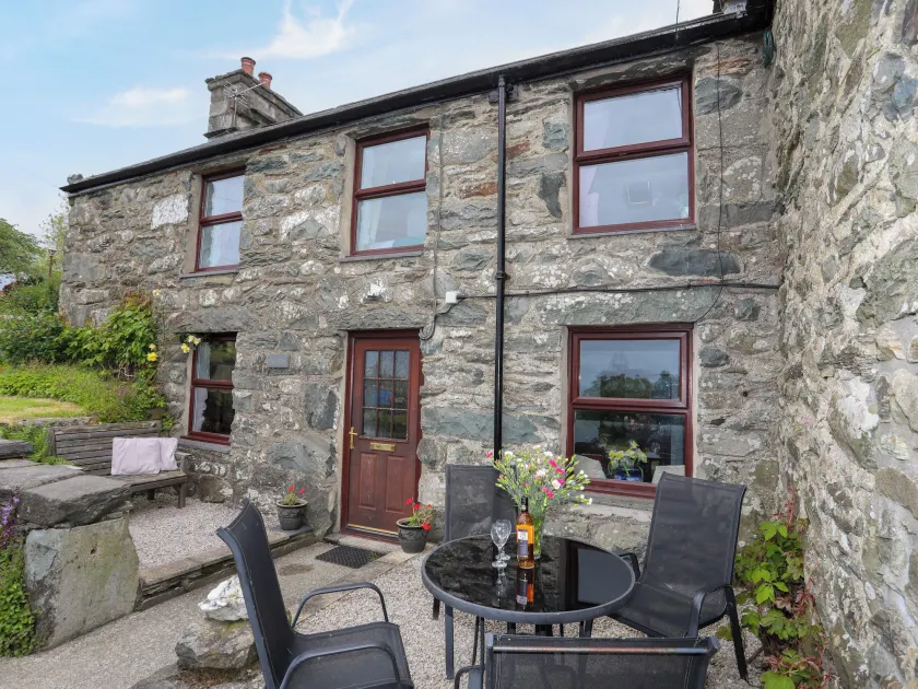 Hendy Cottage - Image 1