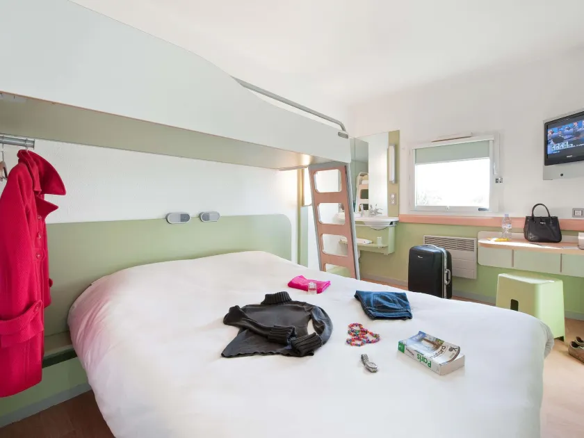 hotelF1 Sud Poitiers - Image 1
