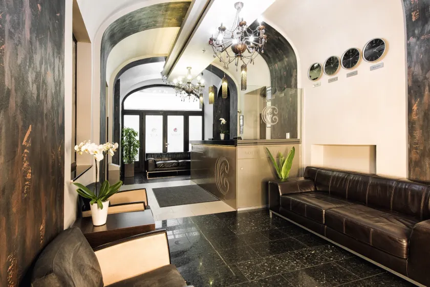 Carat Boutique Hotel - Image 1