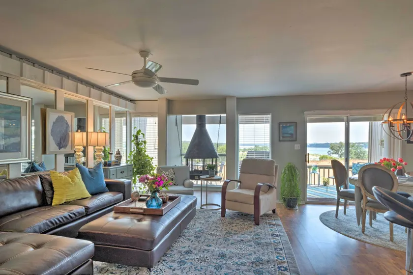 Waterfront Lake Travis Home w/ Pool Access! - Image 1