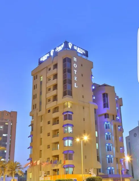 Le Royal Express Hotel - Image 1