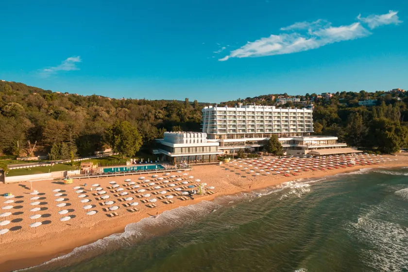 The Palace Hotel, Sunny Day - Image 1