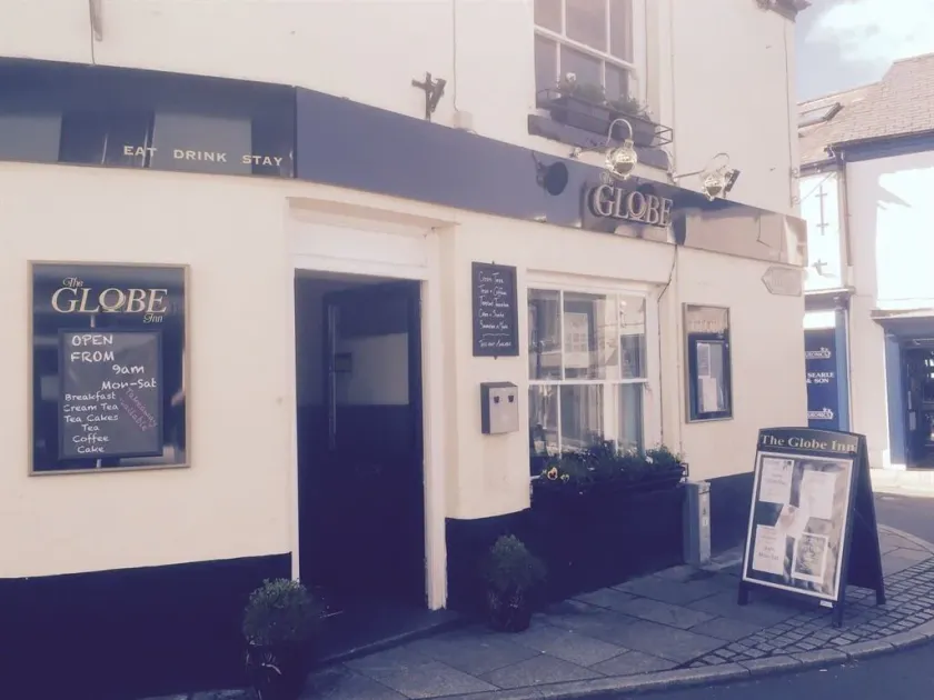 The Globe Inn - Image 1