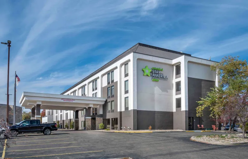 MainStay Suites Springfield IL - Image 1