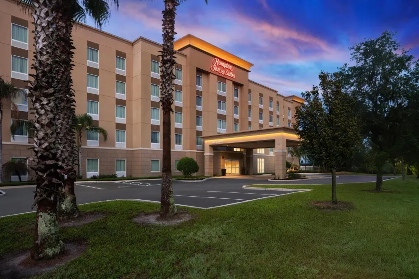 Hampton Inn & Suites Deland - Image 1