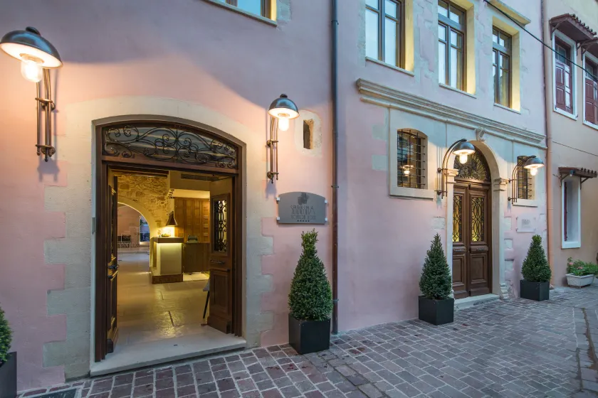 Serenissima Boutique Hotel - Image 1