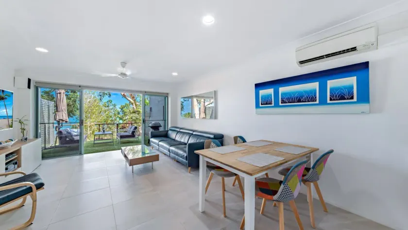 Sunset Waters Apartments - Image 1