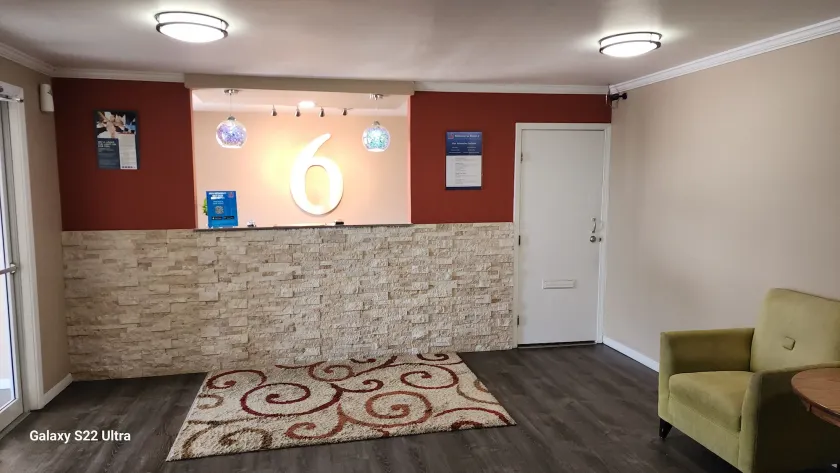 Motel 6 Concordia - Reception