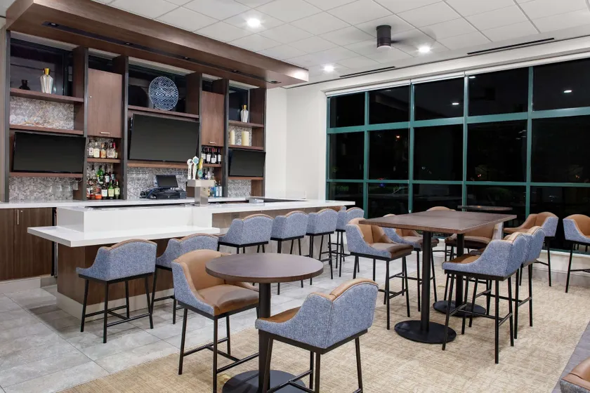 Hilton Garden Inn Atlanta Perimeter Center - Image 1