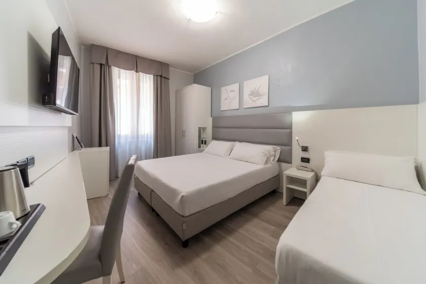 Hotel University - Image 1