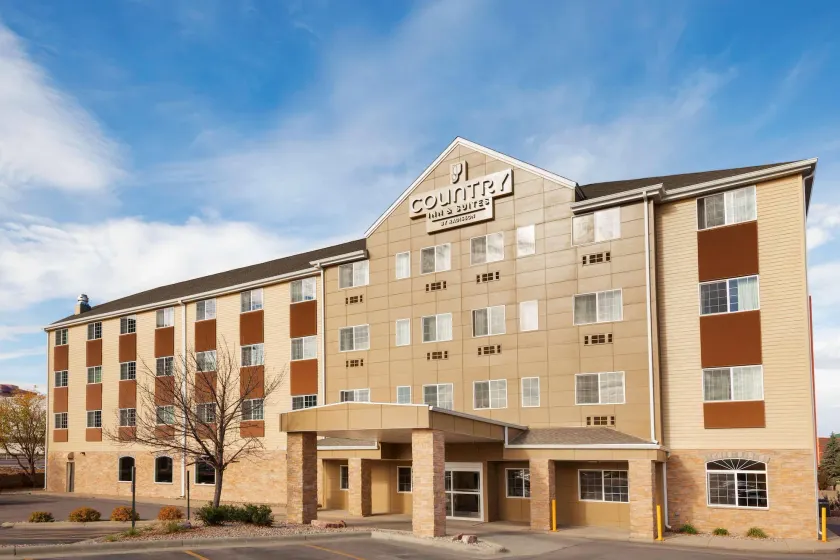 Country Inn & Suites by Radisson, Sioux Falls - Image 1