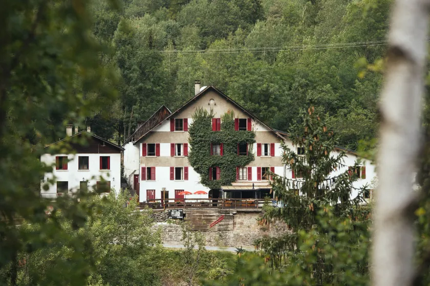 Hotel Au Bon Accueil - Image 1