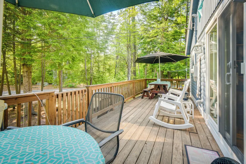 'lakeside Lagoon' Middleton Home Near Sunrise Lake - Image 1