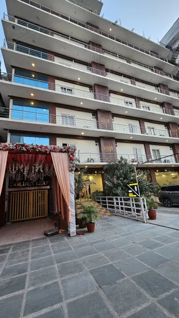Hotel Aarkay Palace - Image 1