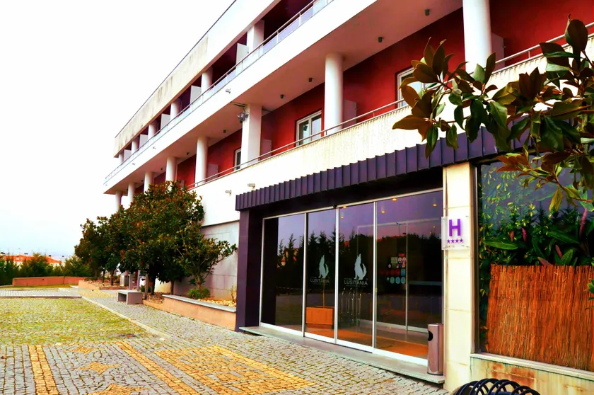 Hotel Lusitania Congress & Spa - Image 1