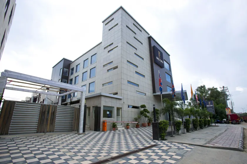 Kings Forth Hotels - Image 1