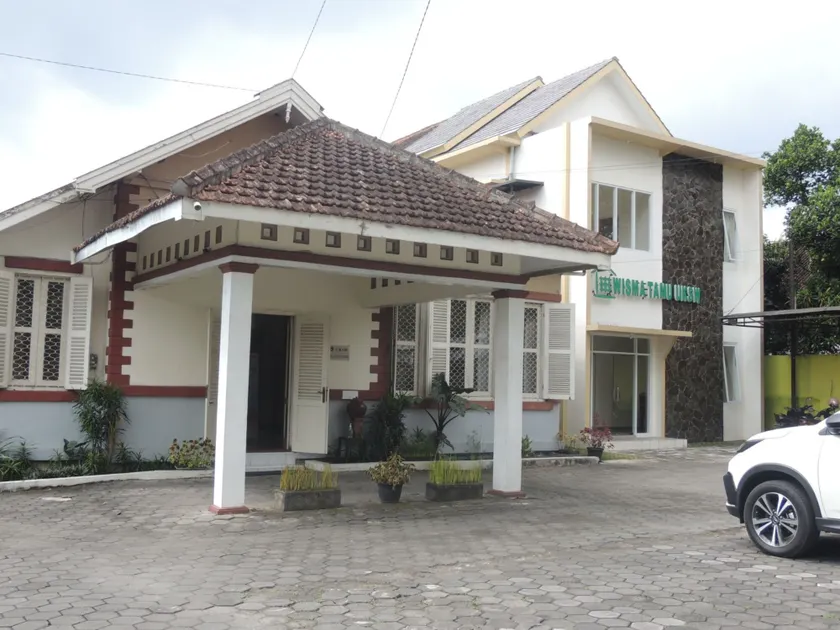 Wisma Tamu UKSW - Image 1