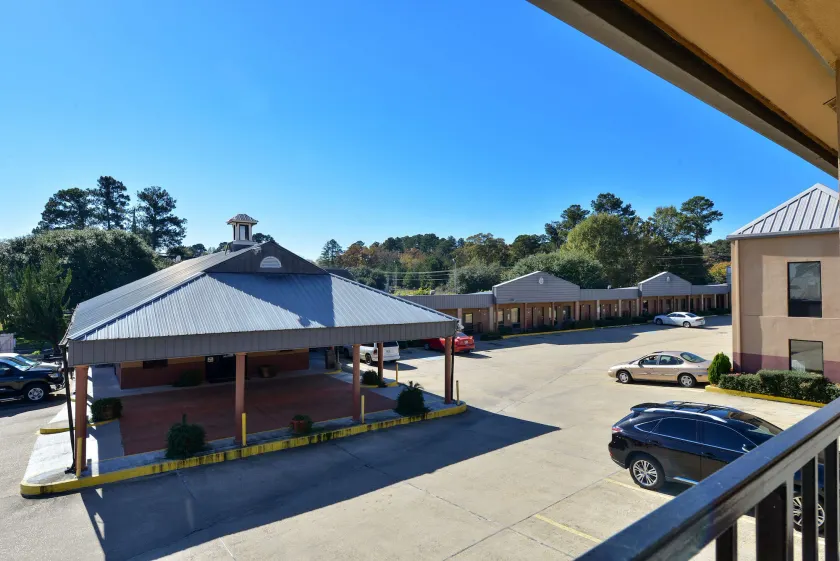 Americas Best Value Inn - Brookhaven - Image 1