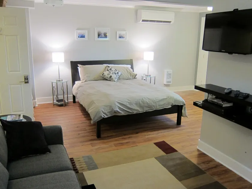 Merrickville Guest Suites - Image 1