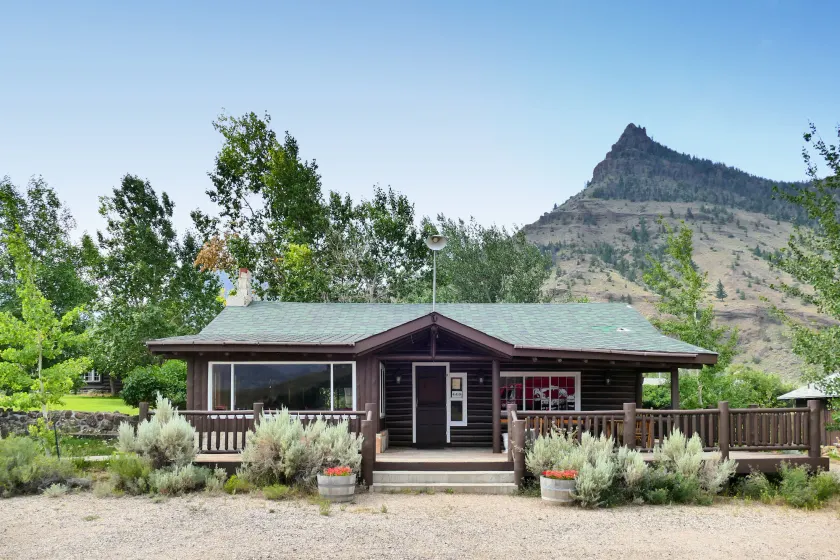 Trail Shop Inn - Image 1