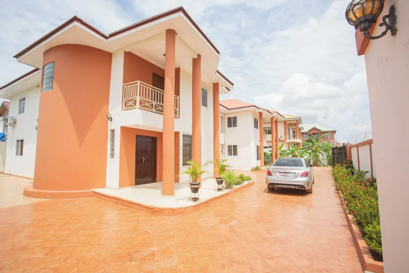 Accra Luxury Homes at Trassaco, East Legon - Image 1