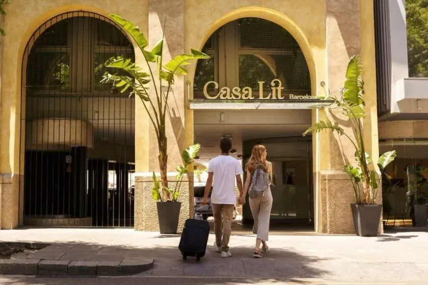 Casa Lit Barcelona - Image 1