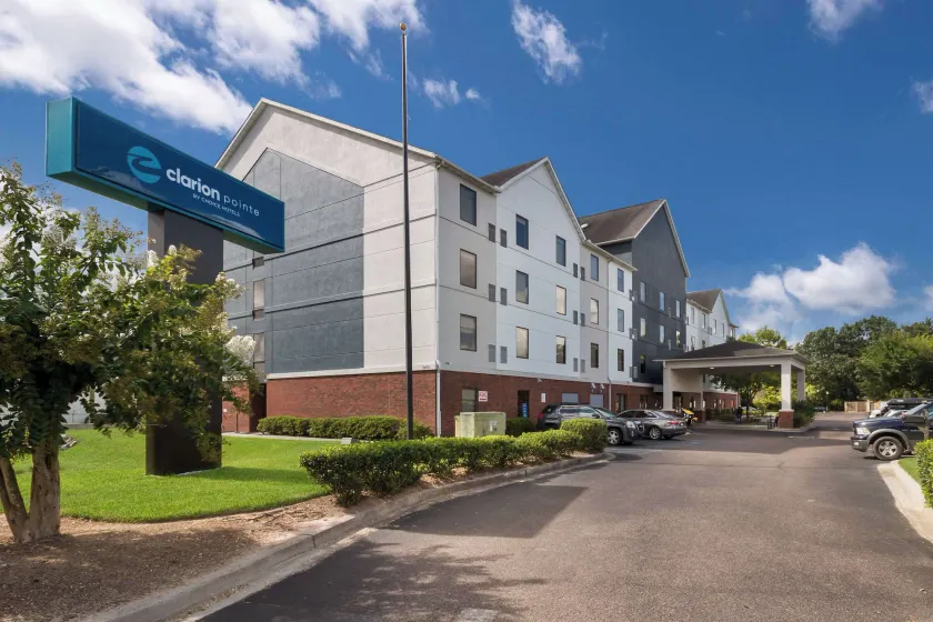 Clarion Pointe Charleston - West Ashley - Image 1