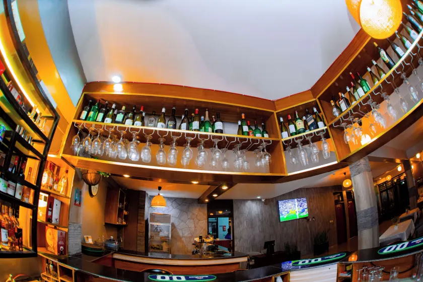 SHASTE CITY HOTEL - Image 1