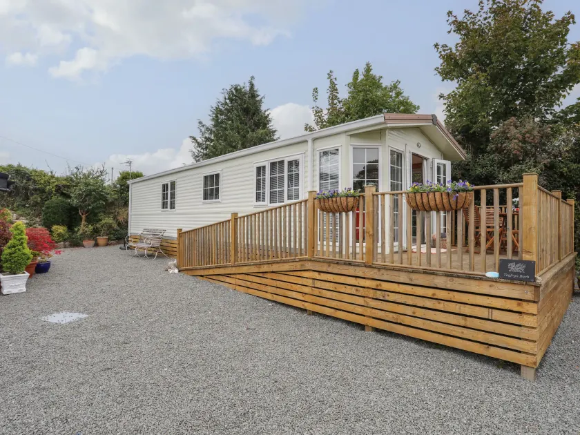 Tegfryn Bach - Image 1