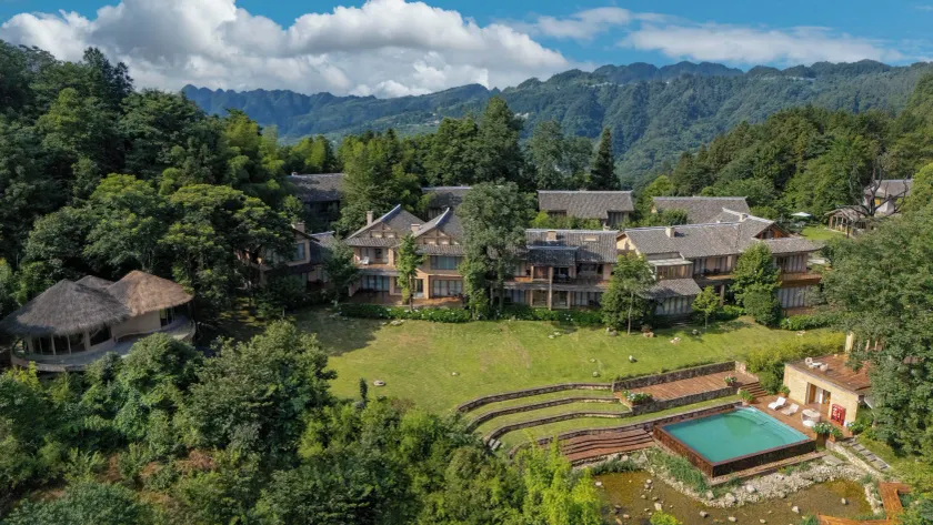 Evergreen Forest Retreat Zhangjiajie, Near National Forest Park Avator Park, Luxury Nature Escape, Free Airport&Train Shuttle Service & Travel itinerary, English Speaking Butler - Image 1