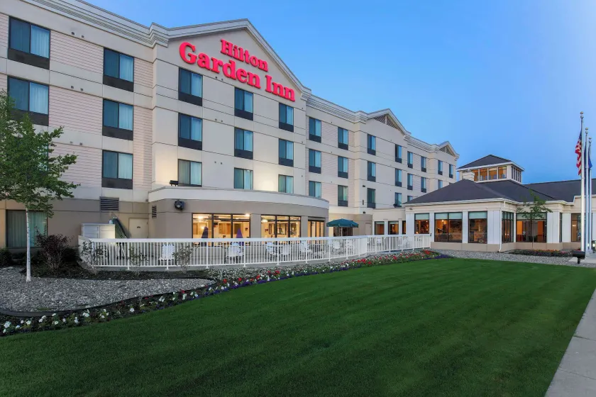 Hilton Garden Inn Anchorage - Image 1